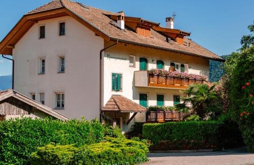 Andriano Apartamento | Apartment Sigmundskron by Interhome