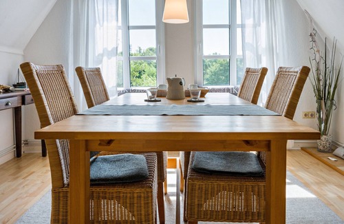 Pellworm Apartamento | Apartamento 'Silbermöwe' con jardín compartido y Wi-Fi