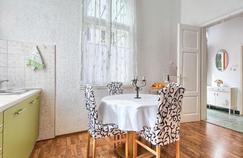 Veruda Apartamento | Apartment Silvia by Interhome