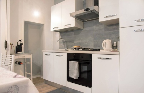Azzio Apartamento | Apartamento 'Simona Lago Maggiore' con vistas a la montaña, balcón y Wi-Fi