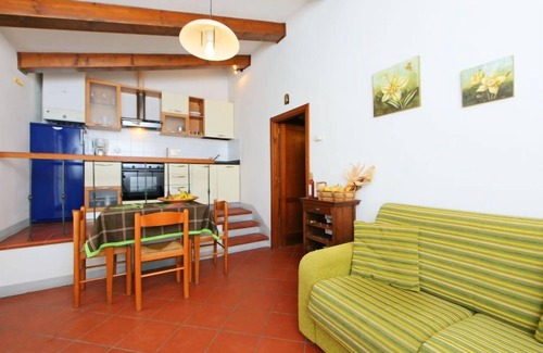 Bucine Apartamento | Apartamento Simone by Interhome