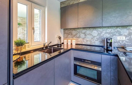 Njivice Apartamento | Apartment Siora with pool