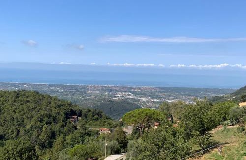 Stazzema Apartamento | Apartment - Sleeps 2 Balcony & Parking