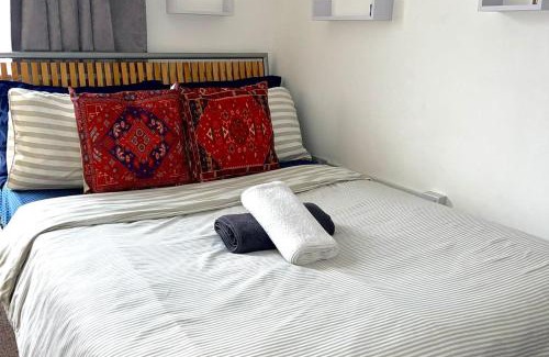 Chadwell Apartamento | Apartment - Sleeps 2 - Parking - Station Close