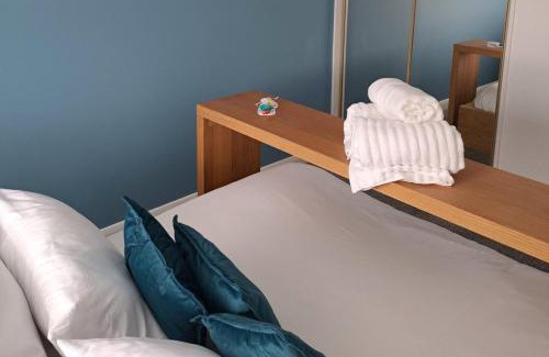 Troon Apartamento | Apartment - Sleeps 4 - Pet friendly - Parking