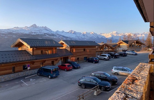 Montchavin Apartamento | Apartment sleeps 6 on the slopes and close to shops !!!