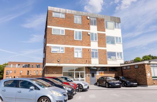 Guildford Apartamento | Apartment - Sleeps 6 - Parking - WiFi