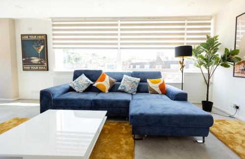 Guildford Apartamento | Apartment - Sleeps 6 - Parking - WiFi