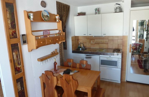 Eclose-Est Apartamento | Apartamento para 6 personas con dormitorio y área de cabina