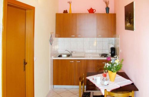 Stranici kod Lovreca Apartamento | Apartment Smilja by Interhome