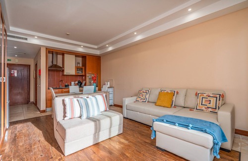 Estombar Apartamento | Apartamento 'Soeiro' con piscina compartida, Wi-Fi y aire acondicionado