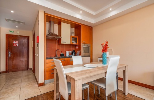 Estombar Apartamento | Apartamento 'Soeiro' con piscina compartida, Wi-Fi y aire acondicionado