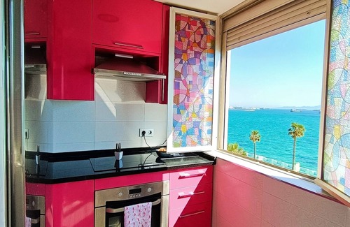 La Línea de la Concepción Apartamento | Apartamento 'Sol y Mar' con vistas al mar y Wi-Fi