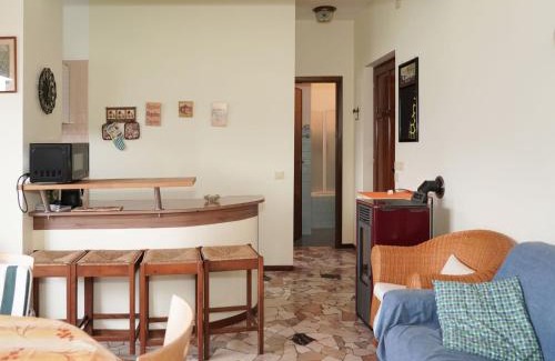 Porto Valtravaglia Apartamento | Apartment Soleluna by Interhome