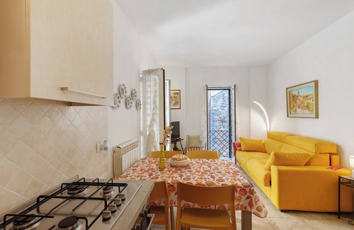 Cipressa Apartamento | Apartamento 'Sole' con Wi-Fi