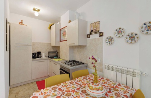Cipressa Apartamento | Apartamento 'Sole' con Wi-Fi