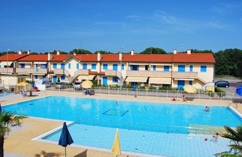 Rosapineta Apartamento | Apartment Solmare-46 by Interhome