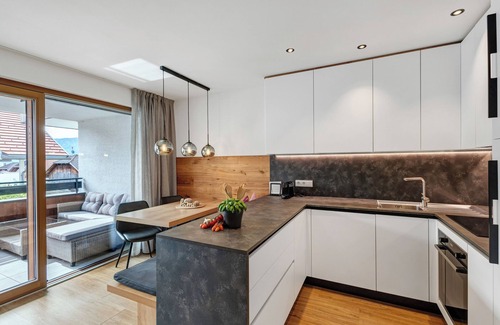 Pfalzen Apartamento | Apartamento 'Sonnlicht' con vistas a la montaña, terraza privada y Wi-Fi
