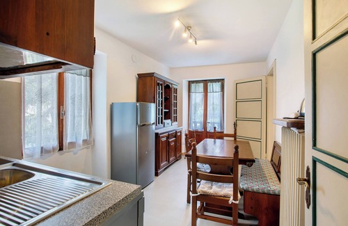 Courmayeur Apartamento | Apartamento 'Spazioso Appartamento Con Vista' con vistas a la montaña, jardín compartido y Wi-Fi