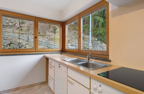 Sarentino Apartamento | Apartamento 'Sprenghof' con vistas a la montaña, balcón y Wi-Fi
