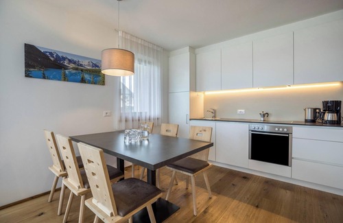 Santo Stefano Apartamento | Apartamento "Stefansdorf Wohnung 5" con vistas a la montaña, Wi-Fi, jardín y balcón