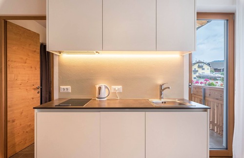 Santo Stefano Apartamento | Apartamento "Stefansdorf Wohnung 6" con vistas a la montaña, Wi-Fi, jardín, balcón y barbacoa
