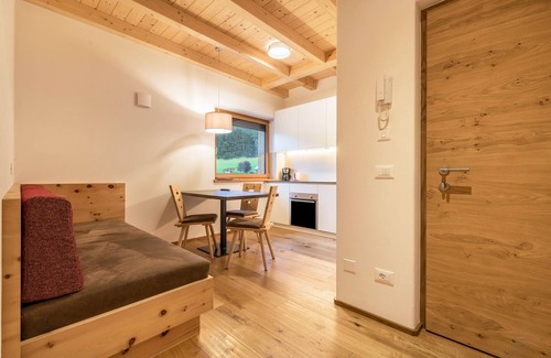 Santo Stefano Apartamento | Apartamento "Stefansdorf Wohnung 9" con vistas a la montaña, Wi-Fi, jardín, balcón y barbacoa