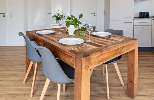 Gaienhofen Apartamento | Apartamento 'Stegmann Horn' con terraza privada y Wi-Fi