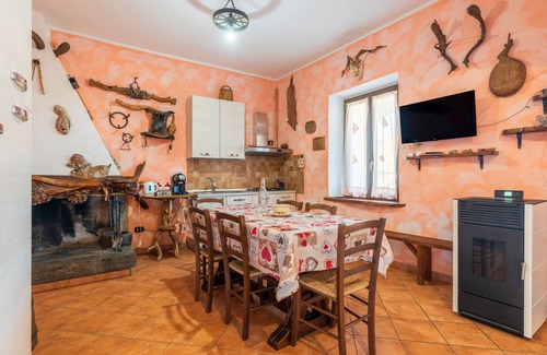 Ussassai Apartamento | Apartamento 'Su Nurassolu Ussassai' con vistas a la montaña, terraza privada y Wi-Fi
