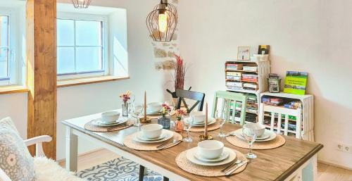 Griessen Apartamento | Apartment Südwind - Beautiful premium apartment with 2 bedrooms near Rhine Falls & Zurich Airport in Klettgau