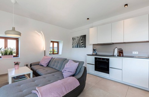 Limburg an der Lahn Apartamento | Apartamento 'Suite Marienborn' con vistas a la montaña, terraza privada y aire acondicionado