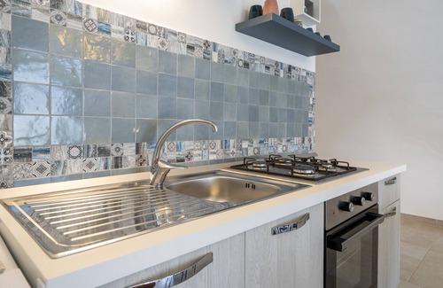 Old Town Cisternino Apartamento | Apartment "Suite La Scala Del Borgo" with Private Terrace, Wi-Fi and Air Conditioning