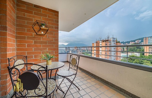 El Tesoro Apartamento | Balcones de Vergel 1204
