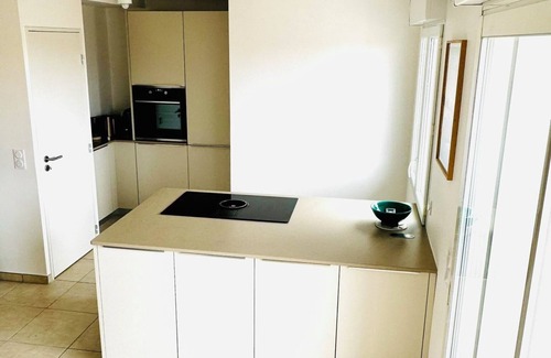 Mimizan-Plage Apartamento | Apartamento 'Superbe Duplex Au Pied De La Plage' con terraza privada, Wi-Fi y aire acondicionado