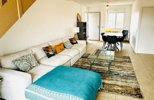 Mimizan-Plage Apartamento | Apartamento 'Superbe Duplex Au Pied De La Plage' con terraza privada, Wi-Fi y aire acondicionado