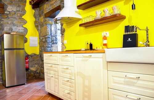 Koper Apartamento | Apartamento "Žaneštra" en Casa ROJO FAIRYTALE