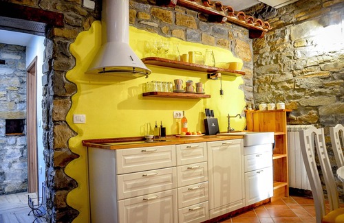 Koper Apartamento | Apartamento "Žaneštra" en Casa ROJO FAIRYTALE