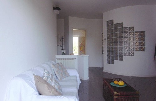 Gianola Apartamento | Apartamento rodeado de vegetación