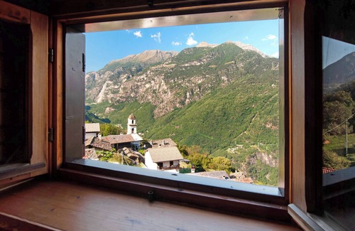 San Giacomo Filippo Apartamento | Apartamento "Sweet Somma Mountain Lodge 2" con vistas a la montaña, terraza privada y Wi-Fi