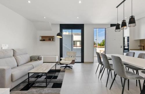 Santiago de la Ribera Apartamento | Apartment Tropical Beach Penthouse by Interhome