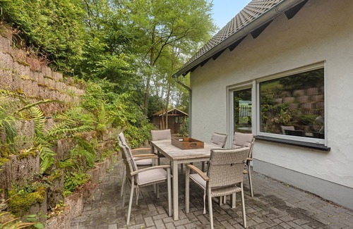 Sellinghausen Casa | Apartamento 'Talblick Sellinghausen' con vistas a la montaña, terraza privada y Wi-Fi