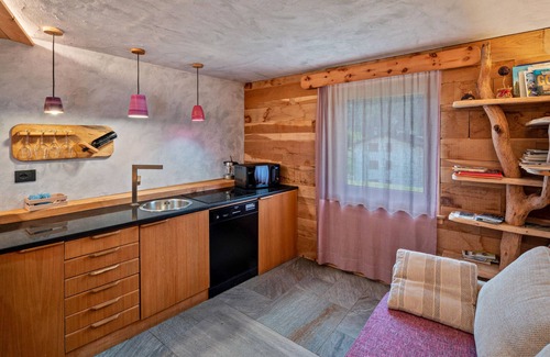 Pie Falcade Apartamento | Apartment 'Tana Del Picchio' with Mountain View, Shared Garden and Wi-Fi