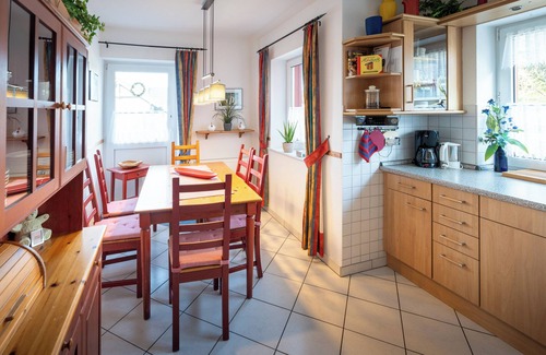Oberhof Apartamento | Apartamento 'Tannenblick 4-3' con vistas a la montaña, jardín compartido y Wi-Fi