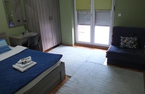 Podgorica Apartamento | Apartment Temple