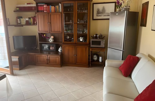 Montesilvano Apartamento | Apartment 'Teresa Al Mare' with Balcony, Wi-Fi and Air Conditioning