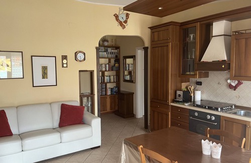 Montesilvano Apartamento | Apartment 'Teresa Al Mare' with Balcony, Wi-Fi and Air Conditioning