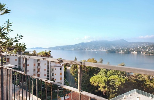 Zoagli Apartamento | Apartamento 'Terrazza Oriana' con vistas al mar y Wi-Fi