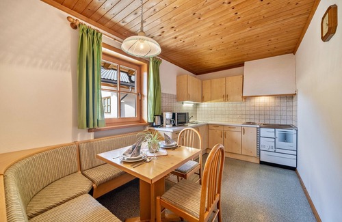 Ultimo Apartamento | Apartamento 'Thalhof Hochwart' con vistas a la montaña, jardín compartido y Wi-Fi