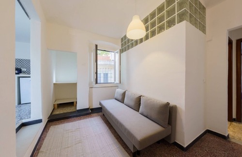 Rezza Apartamento | Apartamento 'La Riviera' con vistas a la montaña, Wi-Fi y aire acondicionado