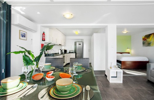 Jardim do Mar Apartamento | Apartamento 'The Wave House - Seaside Haven' con vistas al mar, Wi-Fi y aire acondicionado.
